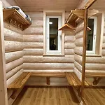 Lägenhet три-о, будинок 120 кв для 1-6 гостей & 45 кв для 1-4 гостей, генератор, окремі входи, вид на гори, 15 хв до центру *
