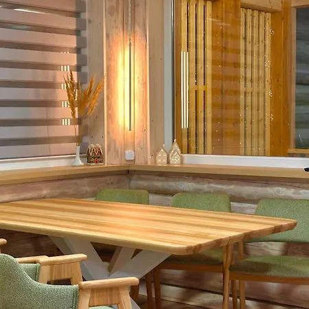 три-о, будинок 120 кв для 1-6 гостей & 45 кв для 1-4 гостей, генератор, окремі входи, вид на гори, 15 хв до центру *