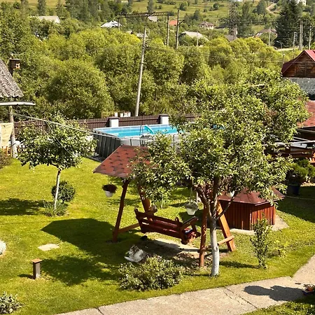три-о, 120кв для 1-6 гостей та 45кв для 1-4 гостей, басейн 7 на 3м, генератор, окремі входи, вид на гори, 15 хв до центру * Slavske