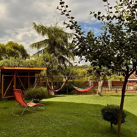 три-о, будинок 120 кв для 1-6 гостей & 45 кв для 1-4 гостей, генератор, окремі входи, вид на гори, 15 хв до центру