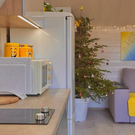 три-о, будинок 120 кв для 1-6 гостей & 45 кв для 1-4 гостей, генератор, окремі входи, вид на гори, 15 хв до центру Slavske